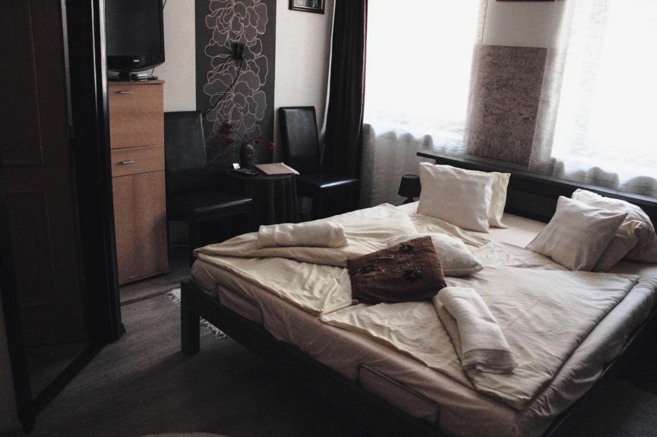 Pannonhalma Panzio Bed & Breakfast Dış mekan fotoğraf